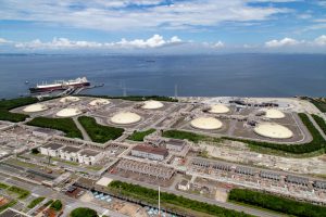富津火力発電所、巨大LNGタンクの内部を垣間見る